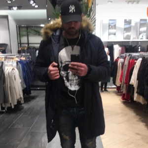 Säljer min jacka  - Filip plain jacka kvitto köpt för 1299€