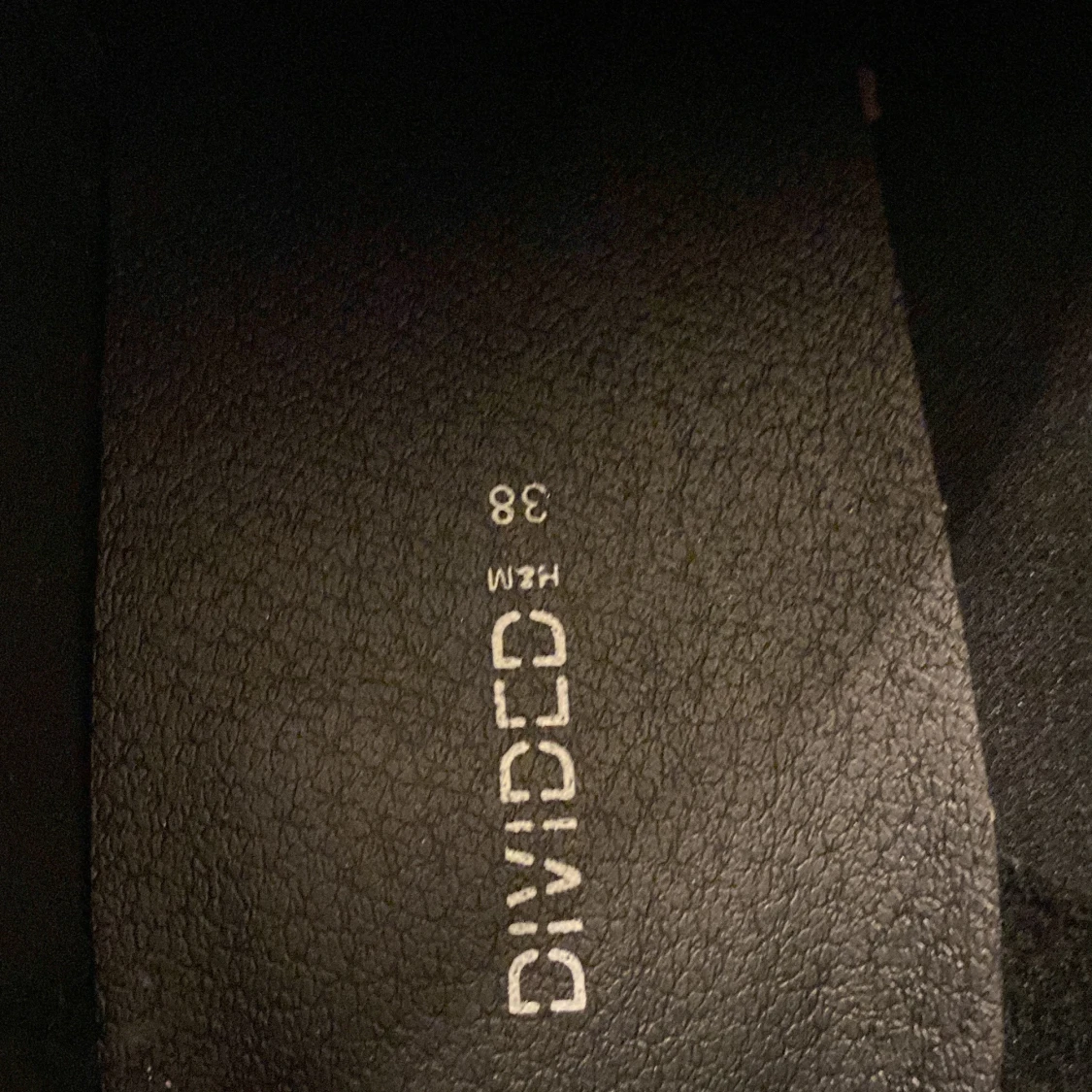 Svarta platåskor från Hm - 91