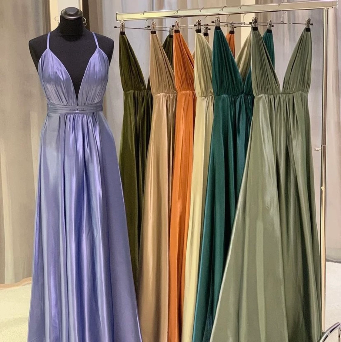 Helt oanvänd balklänning  - 91