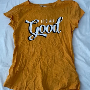 T-shirt - T-shirt från newyorker. Frakt tillkommer på 26kr.