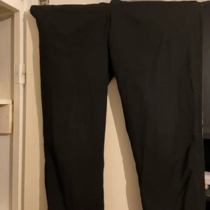 Kostymbyxor  - Ny skick Kan skickas  Storlek 50