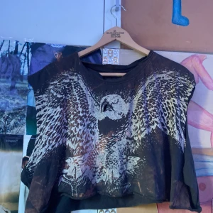 Punk  - Väl använd så säljer den för 50+frakt om du vill att det fraktas den är väldigt stor det står storlek 9 på den men tror den är lika med XXL och kan bara ta swish