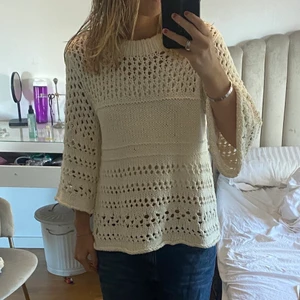 Stickad tröja - Säljer denna super coola tröjan💕