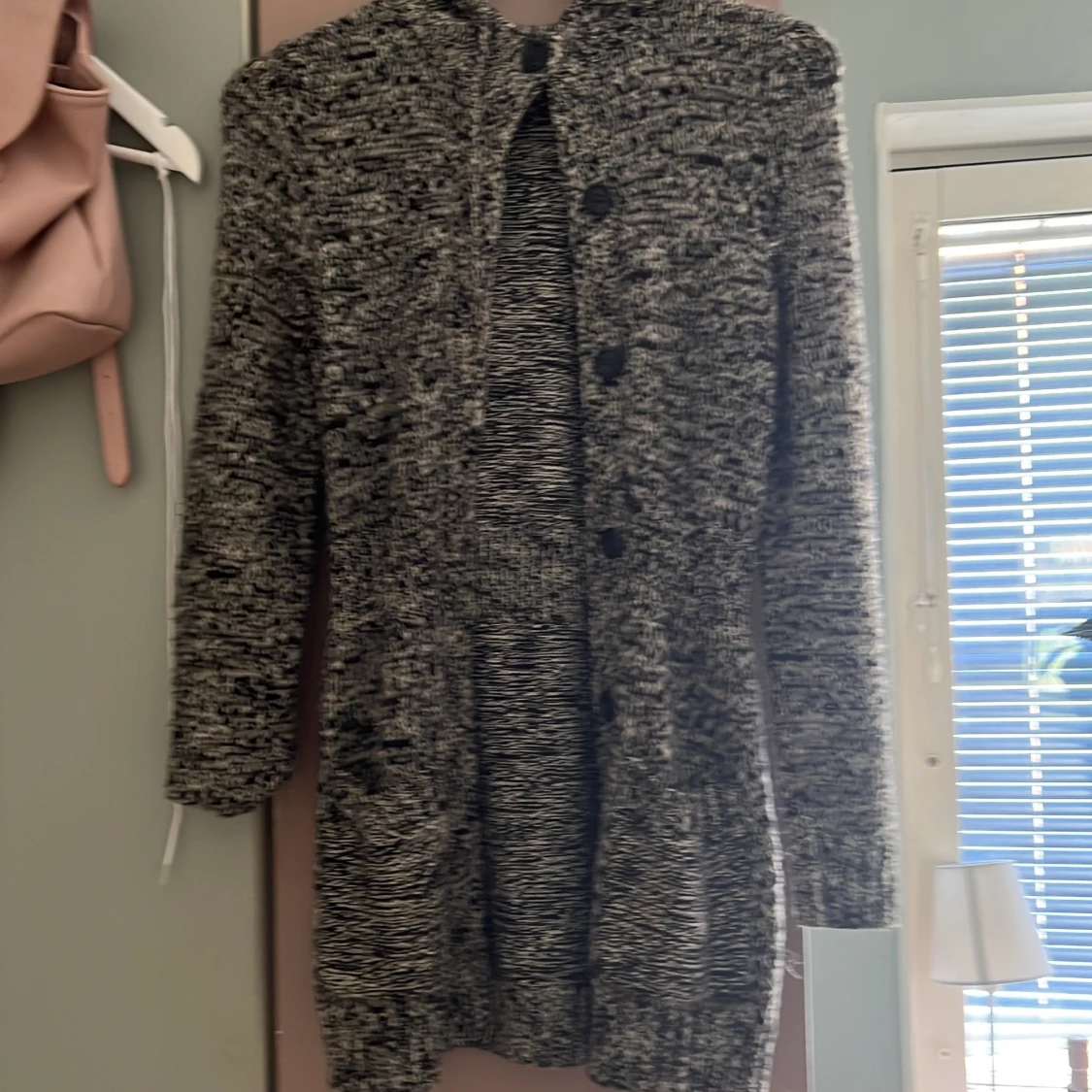 Stickad lång tröja 