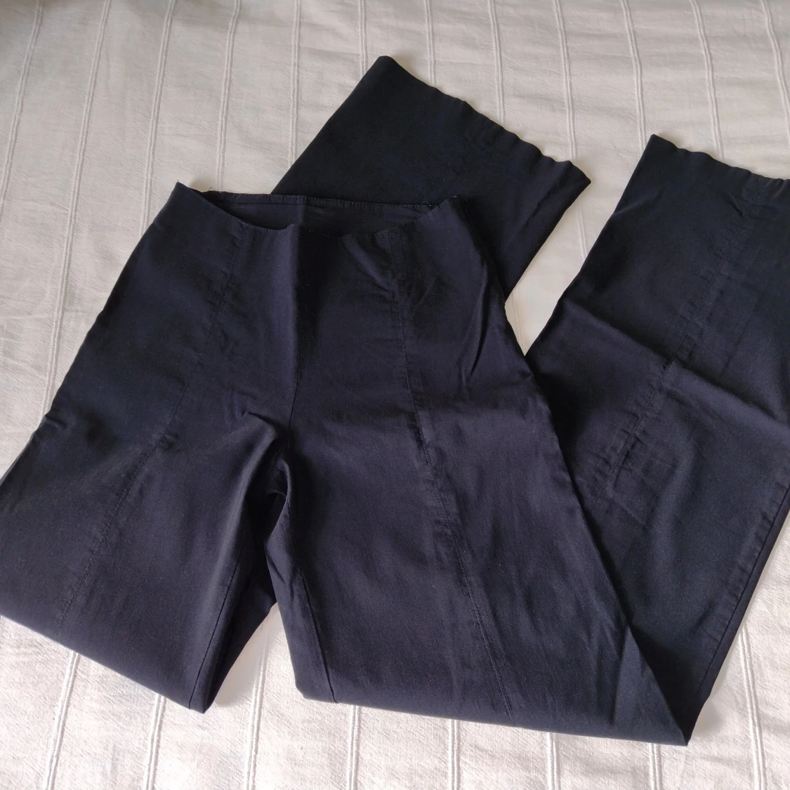 Svarta stretchiga vida byxor, storlek XS - 90