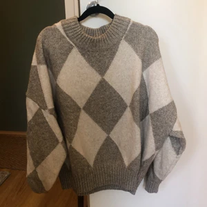 Stickad tröja - Stickad tröja från pringle of scotland x HM