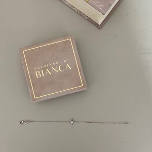Armband  - Armband från Guldfynd by Bianca i silver som tyvärr aldrig kommit till användning, därav i nyskick. Går inte att få tag på längre. 