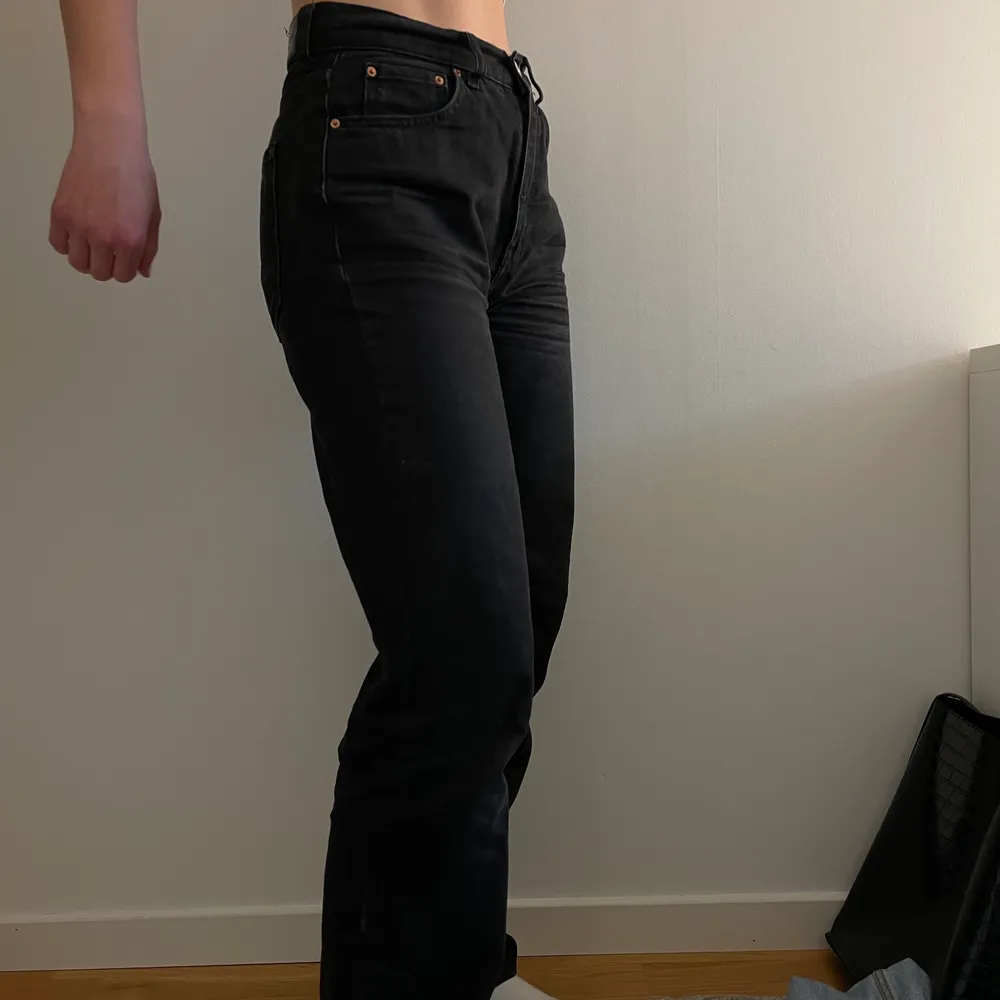 supersköna jeans i bra skick och knappt använda, strl 36. Jeans & Byxor.