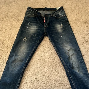 Dsquared 2 jeans - DSQUARED 2 Jean i storlek 30 män