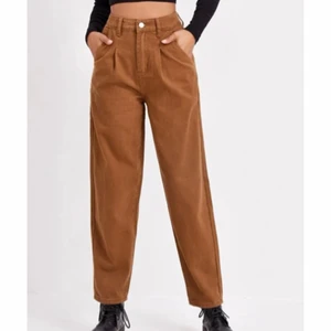 Byxor  - Bruna byxor, storlek S , aldrig använt