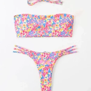 Bikini - Jättefin färg och allt är perfekt! Den är i ny skick aldrig använd!