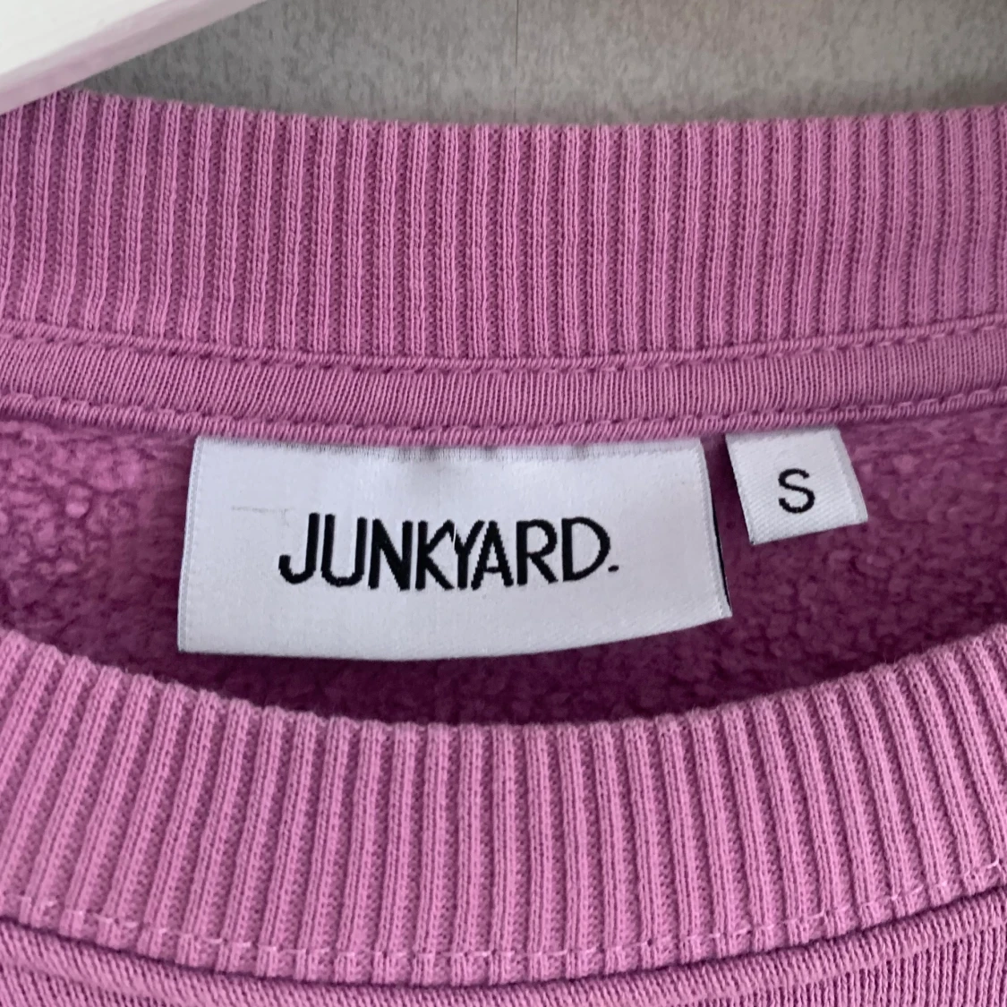 Lila junkyard tröja  - 90