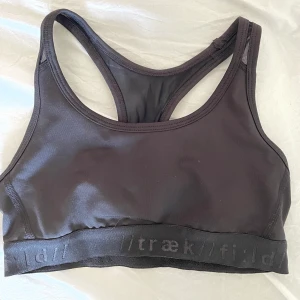 Sport-bh - Bara använts 1 gång eftersom att den är för liten för mig 💗