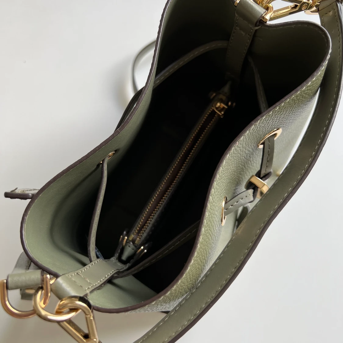 Grön Michael kors väska  - 91