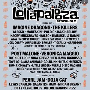 Säljer min 3-dagars biljett till Lollapalooza 2022. Biljetten har sparats sen 2020, alltså kan man få extra grejer gratis på köpet så som mat o dricka på själva festivalen. Nypris 2995, skriv till mig vid frågor och om extra detaljer🔥