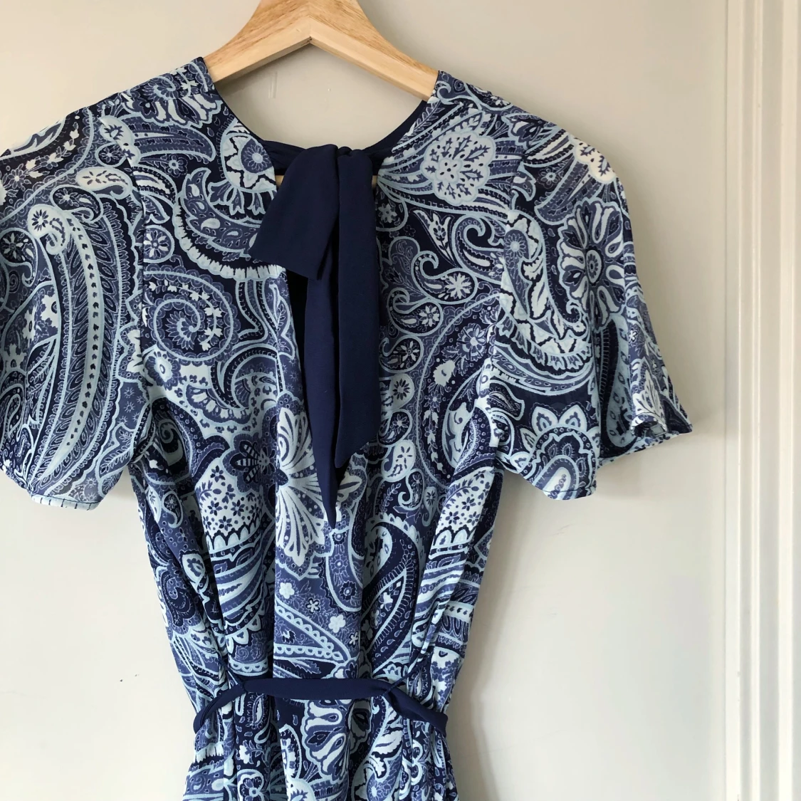 Klänning / H&M / Blommig / Strl 34 - 90