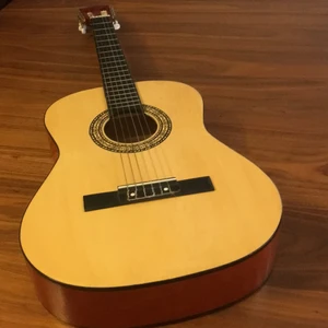 Gitarr  - Gitarr i bra skick