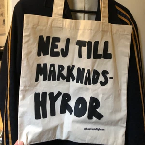 Tygkasse  - Tygkasse som tar ställning, 50 kr ❤️