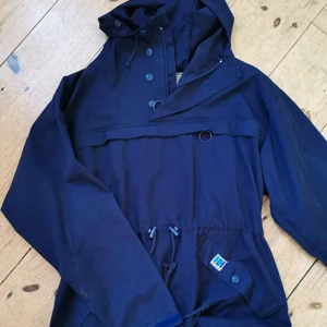 Vintage Helly Hansen anorak - Jackor & ytterplagg, stl. 54 (L), Herr Superfin vintage HH Anorak  Stor L (herr storlek) Fodrad med tunt foder.  Alla dragkedjor och knappar finns och fungerar.