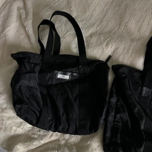 200kr var  - Älskar dem men behöver de inte längre 