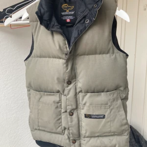 canada goose väst - canada goose väst skick 9/10