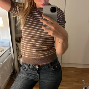 Stickad t-skirt - Tunn stickad t-skirt från hm