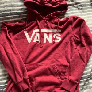 Vans hoodie - Köpt för 700, säljs för 200kr+frakt! 