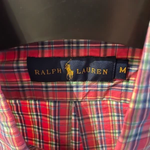 Skjorta Ralph Lauren  - Säljer åt min sambo. Som ny, använd max 3 ggr.