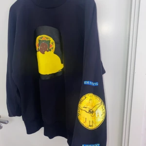 Kanye jesus is king - Kanye jesus is king  Storleken är L men passar M buda på priset