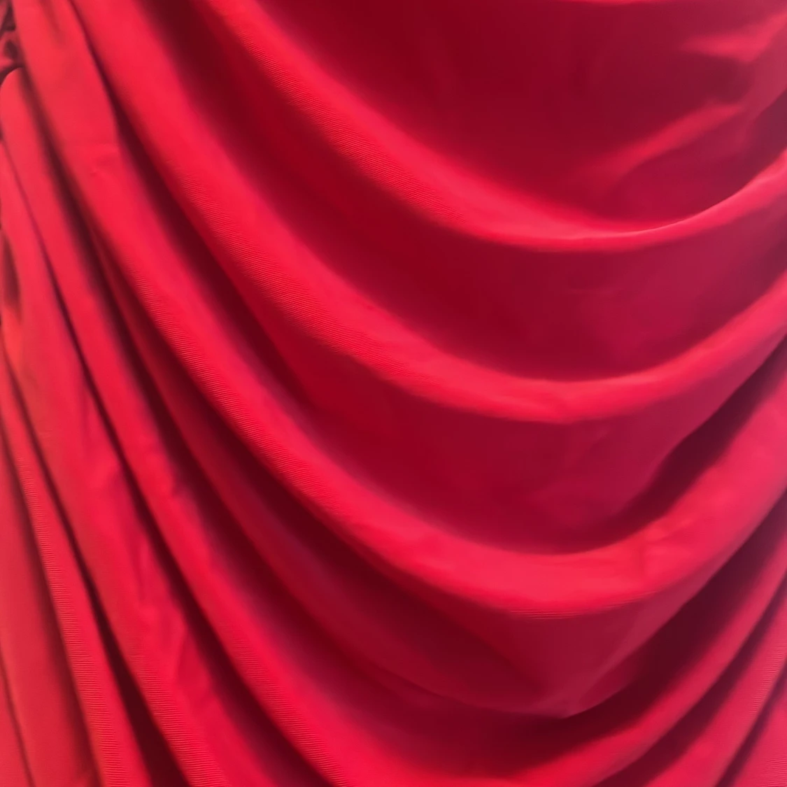 Röd klänning  - 91