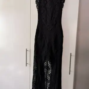 Super fin lång klänning. Använd 1 gång. 