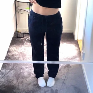 Linnebyxor!  -  helt oanvända blå linnebyxor från gant! Nypris 1099kr och säljer för 400kr prefekt nu till sommaren💓