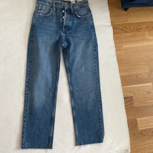Jeans zara - Zara jeans oanvända 