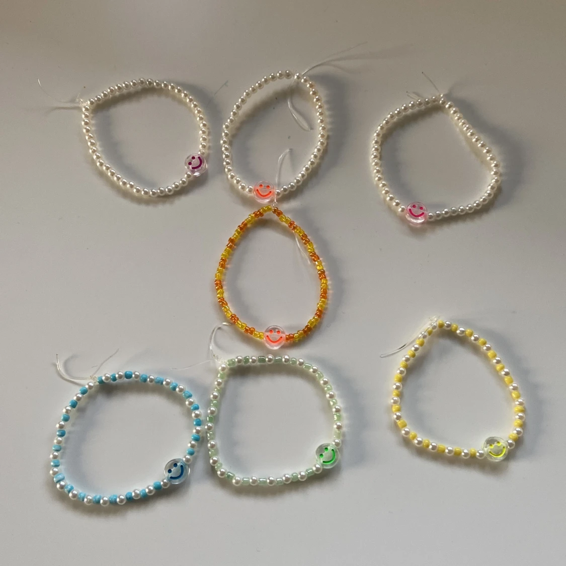 Hemmagjorda smiley armband❤️