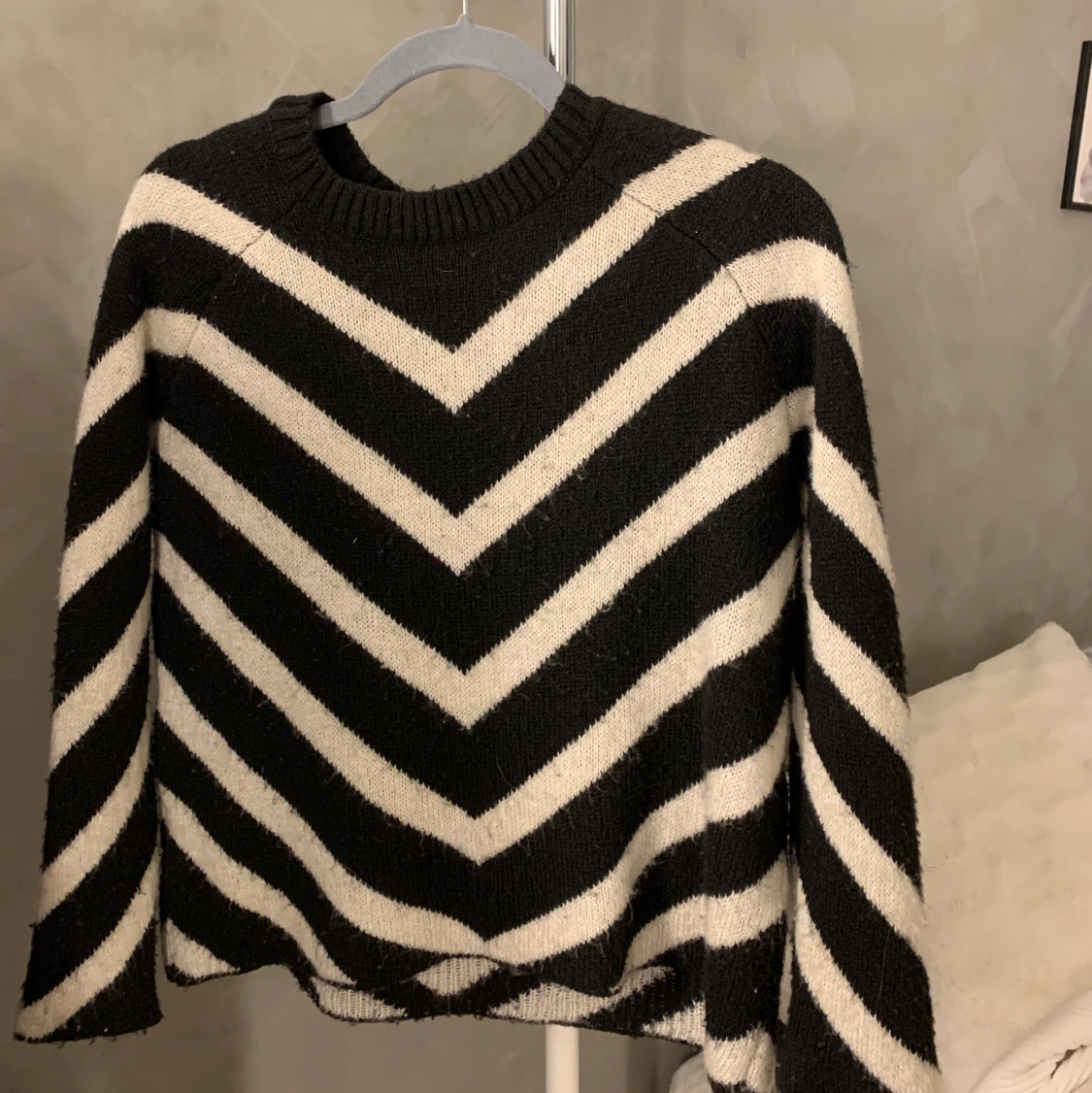 Randig stickad tröja 