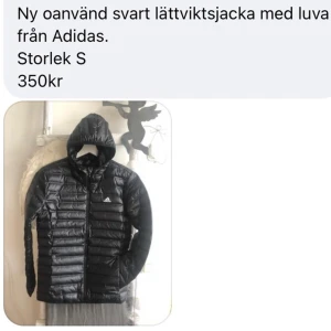 Ny adidas lättviktsjacka - Säljer en ny Adidas lättviktsjacka med luva. Oanvänd men lappen är ej kvar.  Storlek S.  350kr, porto tillkommer 