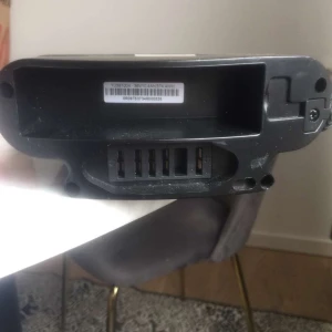 El cykel batteri - Då min cykel blivit snodd så får jag ju sälja mitt batteri (ingen användning för den) .  Hann använda cykeln och batteriet 4 ggr. Priset kan diskuteras vid snabb affär  