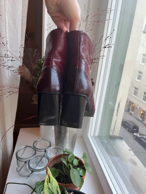 Röda boots strl 38 - Köpta second hand bra skick!