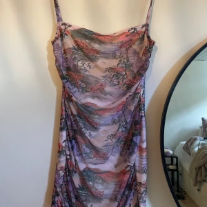 Klänning - Aldrig använd, endast testad