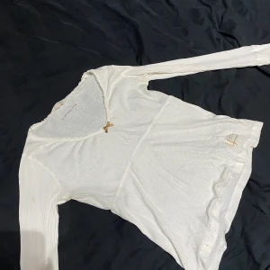 Odd Molly topp - Säljer denna super söta Odd Molly toppen, storlek S passar även som xs💕 som nyskick. Kontakta för frågor & intresse!