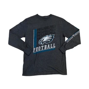 Majestic Eagles Philadelphia Unisex Vintage Tröja 🖤🦅 - Majestic Eagles Philadelphia Unisex Vintage Tröja 🖤🦅  Pris: •199kr   Stl: M  Bredd 49cm Längd 70cm  Kontakta mig för mer info 🤩  