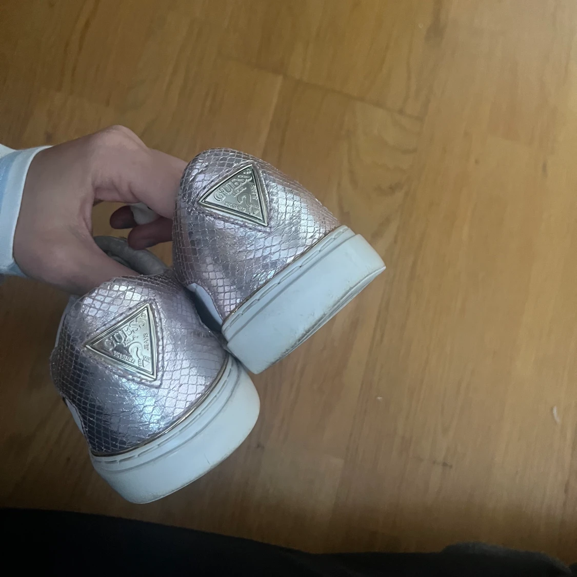 Sneakers från guess - 90