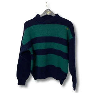 Vintage Puma Wool Sweatshirt - vintage puma ulltröja. riktigt retro. storlek M, passar S. bra skick.