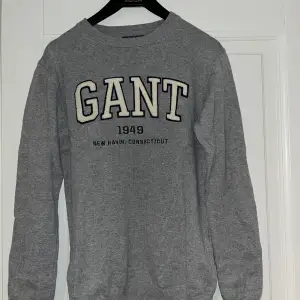 Stickad tröja från Gant i storlek XS. Cond 8/10, inga flaws, utan bara använd. 