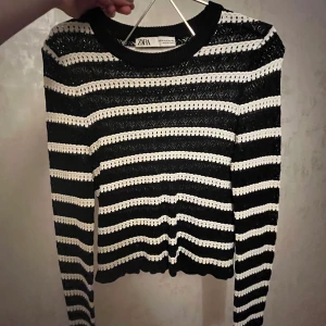 Zara topp - Super fin randig topp ifrån zara!