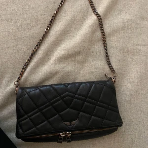 Zadig&voltaire väska💖 - Säljer EJ!!! Vill endast byta mot en röd om det skulle vara någon som är intresserad❤️😁