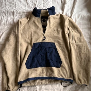 Polar fleecetröja  - Bra sick 8/10. Storlek S men passar lika bra på M