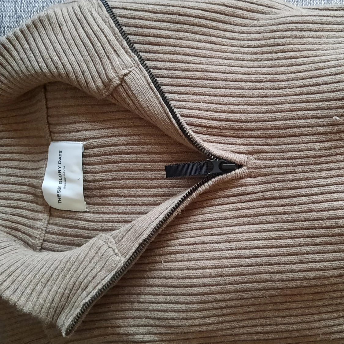 These glory days, ziptröja