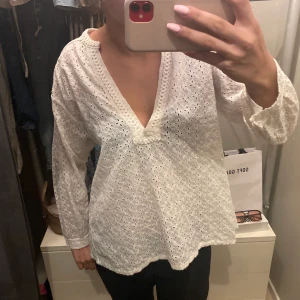Blus - Så fin blus från zara använd Max 3 ggr💘