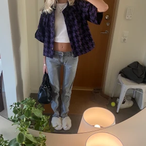 Kortärmad jacka - Sååå sjukt snygg kortärmad jacka, perfekt nu till hösten men även hela året om som en kofta❤️❤️